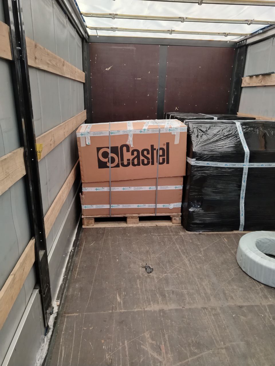 Отгрузка оборудования клиенту из Санкт-Петербурга