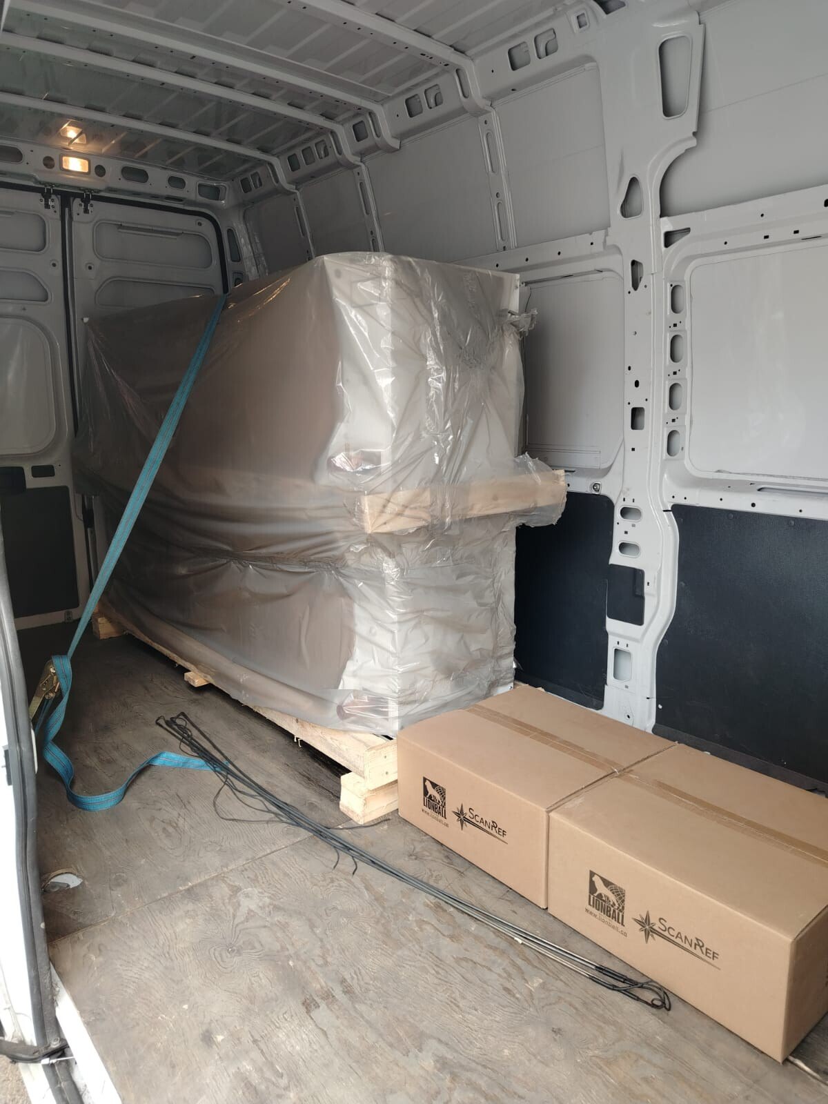 Отгрузка теплообменного оборудования и вентиляторов для доставки клиенту в г. Пушкин