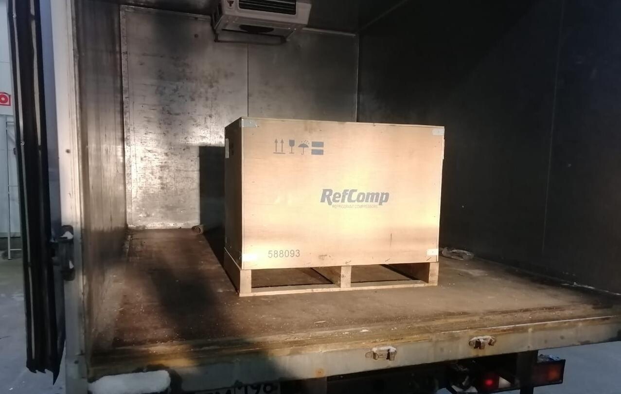 Отгрузили компрессор Refcomp заказчику с Санкт-Петербурга