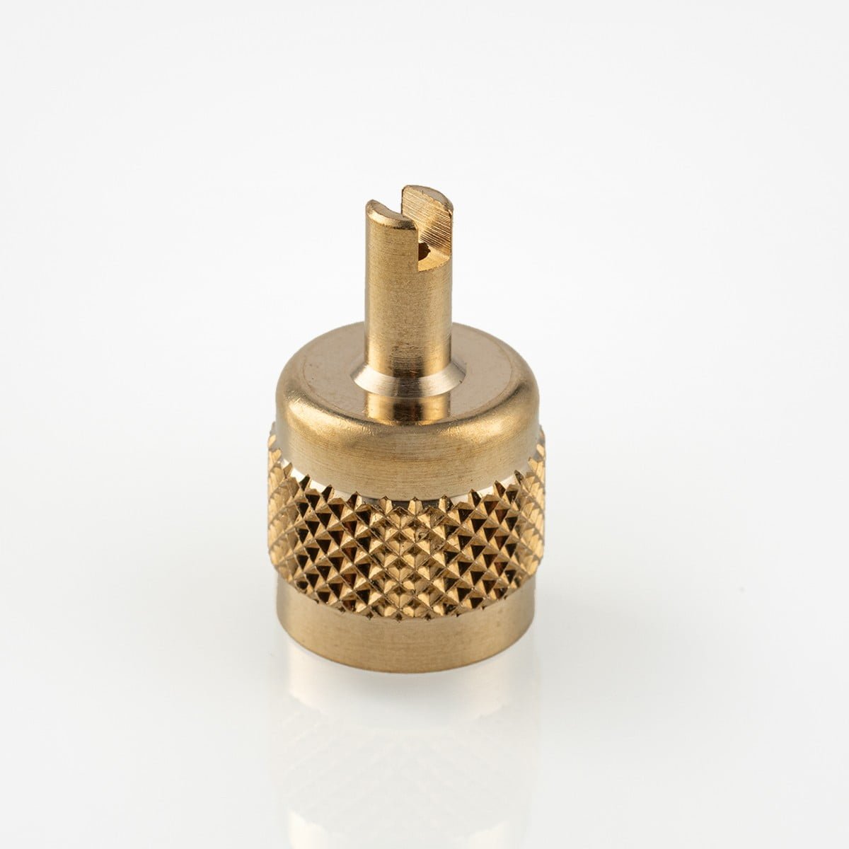 КОЛПАЧОК НА СЕРВ. ШТУЦЕР С ОТВЕРТКОЙ CASTEL Key Cap and Gasket 1/4" Flare - Brass, VCR-04 (8392/B)