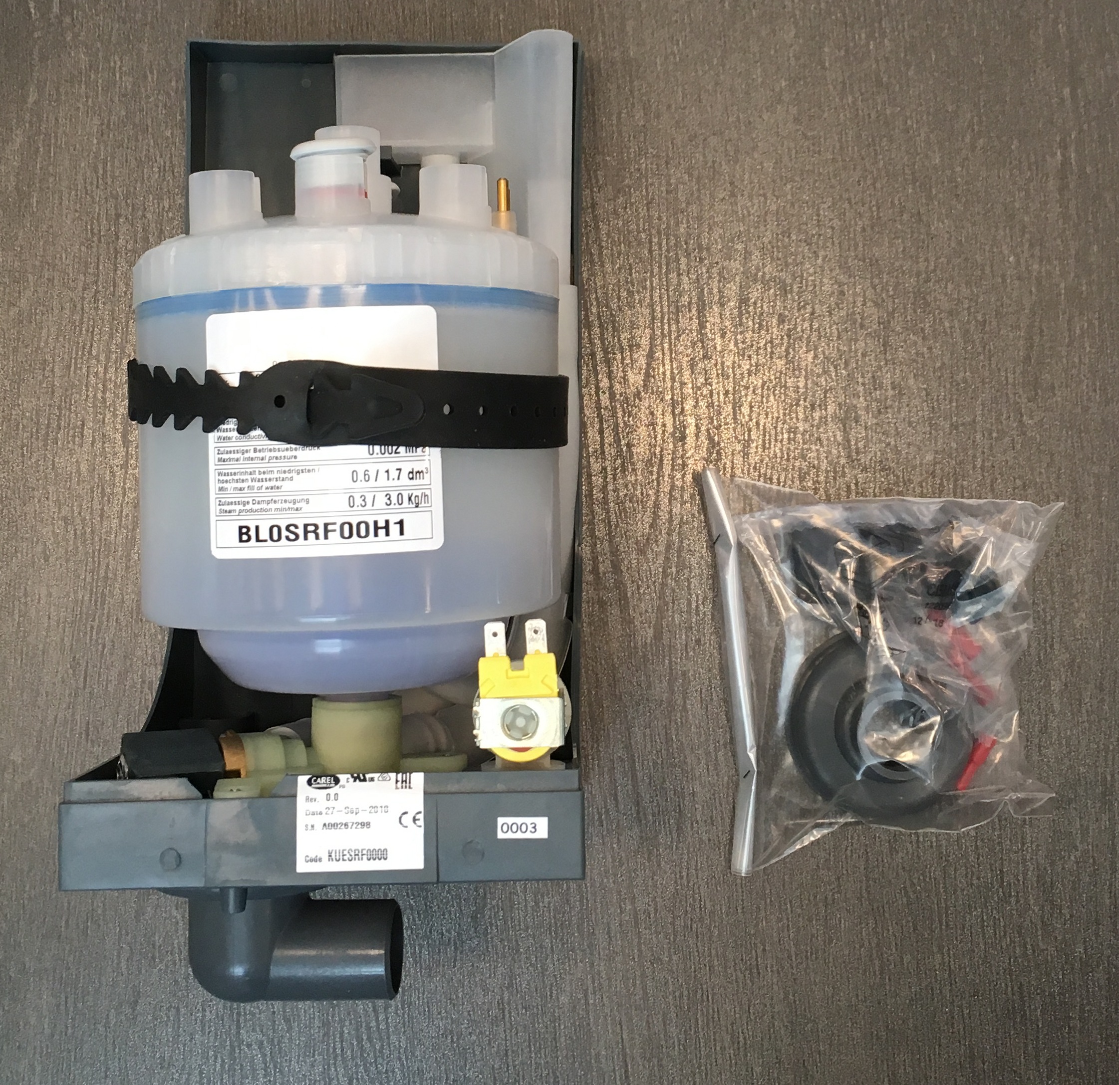 ПАРОВОЙ БЛОК С ГИДРАВЛИЧЕСКИМИ КОМПОНЕНТАМИ И ЦИЛИНДРОМ, CAREL KIT UE OEM 1~1,5-3KG/H RID. MOD.F