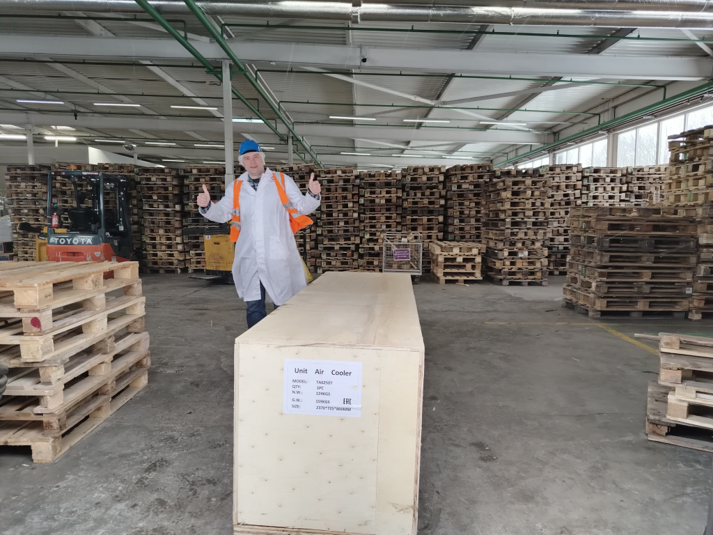 otgruzka-oborudovaniya-dlya-dostavki-klientu-iz-sankt-peterburga (2.2).jpg