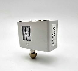 Реле низкого давления LF5508 (KP-1, 060-110166), -0,2…7,5 бара, дифф. 0,7...4 бара, автомат. С гайками и монтажным кронштейном.