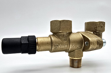 ТРЕХХОДОВОЙ ВЕНТИЛЬ ДЛЯ ПРЕДОХРАН. КЛАПАНОВ  CASTEL  Changeover Valve 3/4" NPT x 1/2" NPT, 3032/64